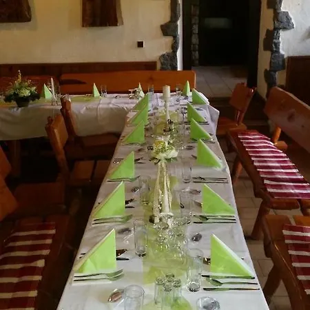 Janosikova Krcma 招待所